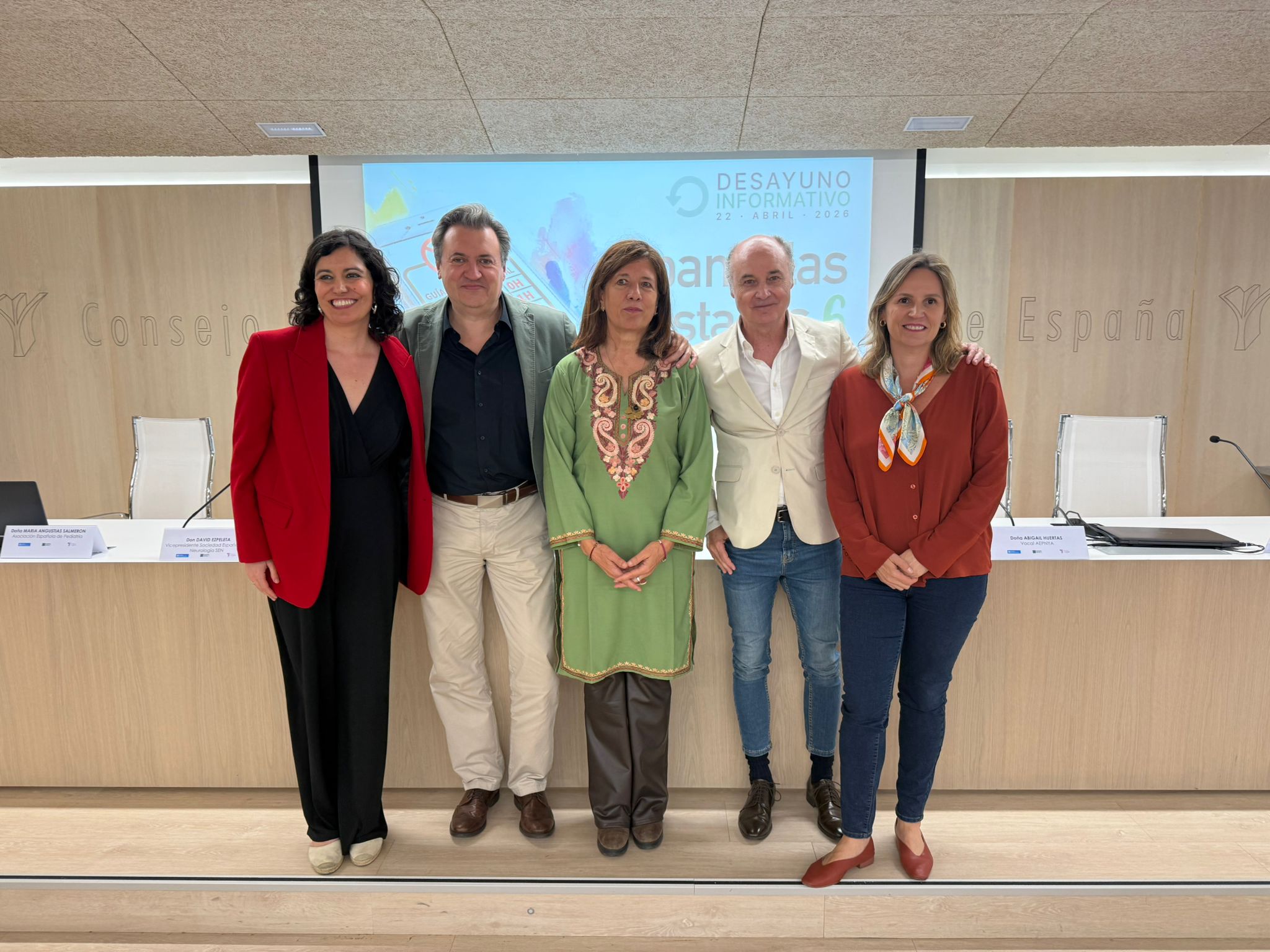 Pantallas, infancia y neurodesarrollo: más allá del debate educativo